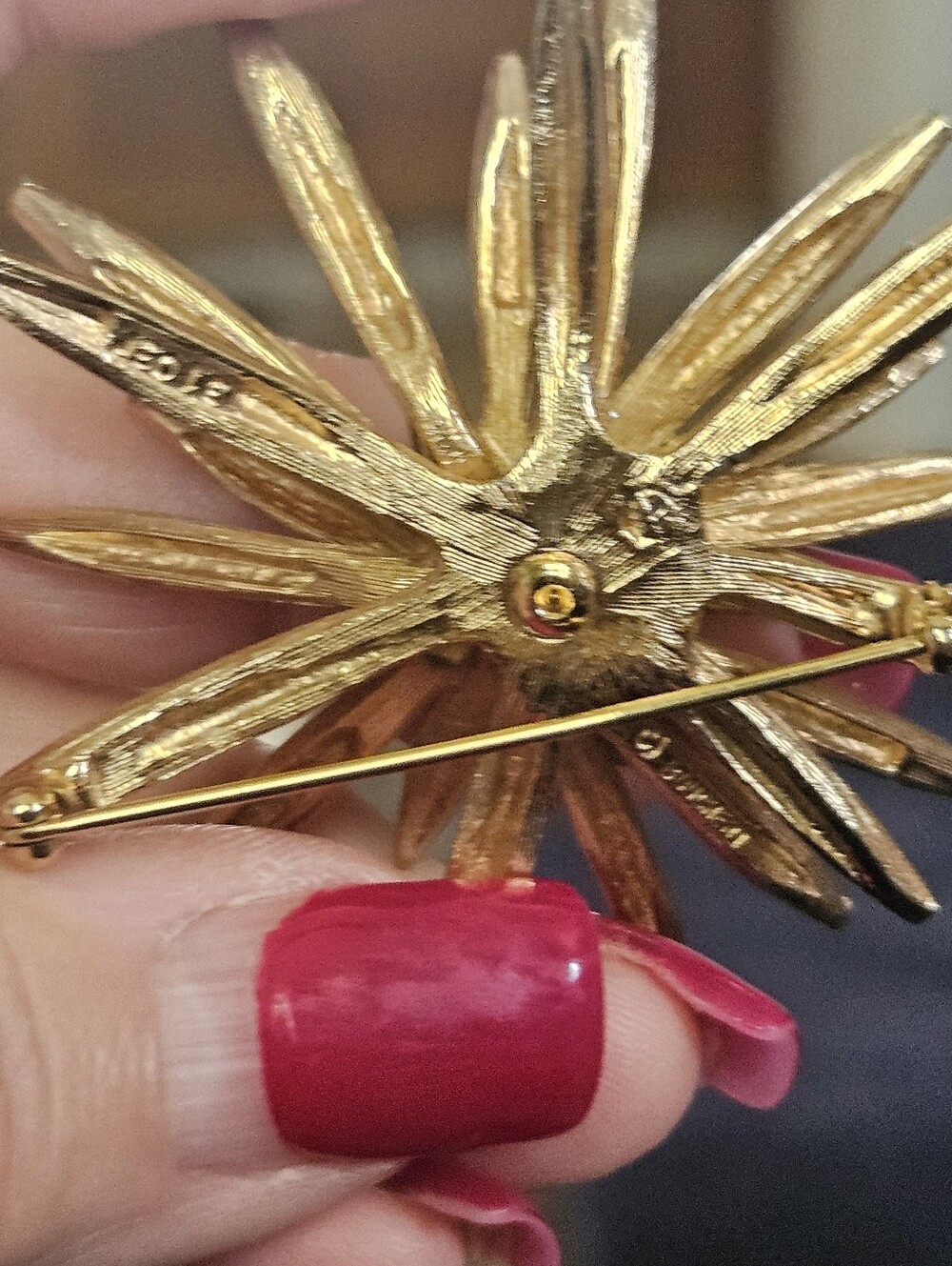 BROUCHER BROOCH, STARBURST GOLD BROOCH, VINTAGE BROUCHER BROOCH - Picture 7 of 12